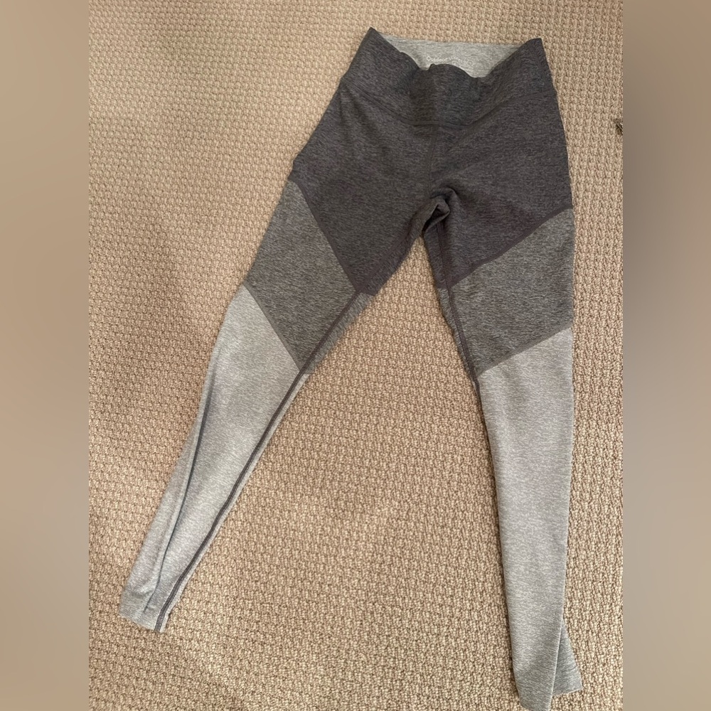 Outdoor Voices leggings